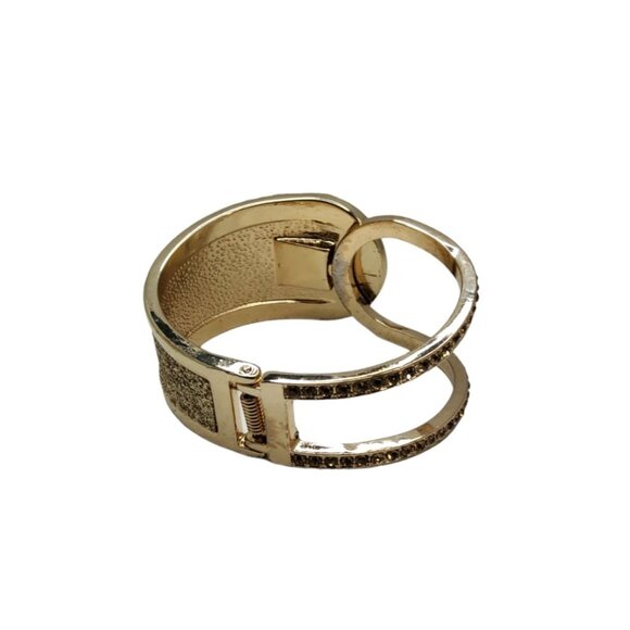 vintage guess gold tone rhinestone lined, textured spring closure cuff bracelet - Picture 4 of 4